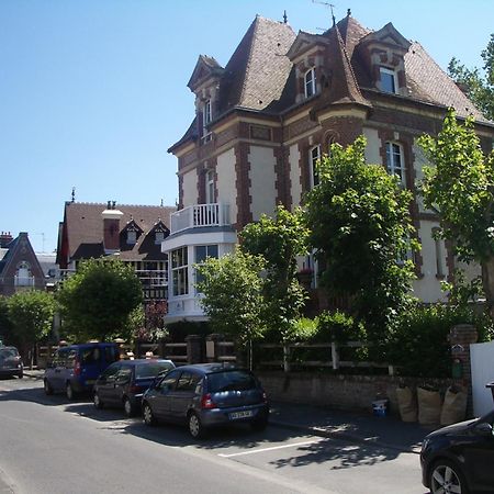 La Maison D'Emilie Houlgate Exterior foto